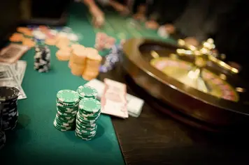 Stoły do zabawy w kasyno - Zobacz atrakcje kasynowe