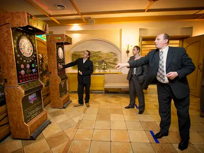 Wieczór tematyczny Jamesa Bonda - Organizacja tematycznych imprez w hotelu, wynajem atrakcji hotelowych - zdjęcie 3